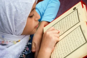 حفظ القرآن عن بعد للنساء: خطواتكِ نحو الإتقان 3 حفظ القرآن عن بعد للنساء