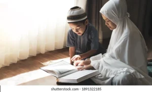 الدليل الشامل حول السن المناسب للبدء في تحفيظ القرآن للأطفال 2 السن المناسب للبدء في تحفيظ القرآن للأطفال